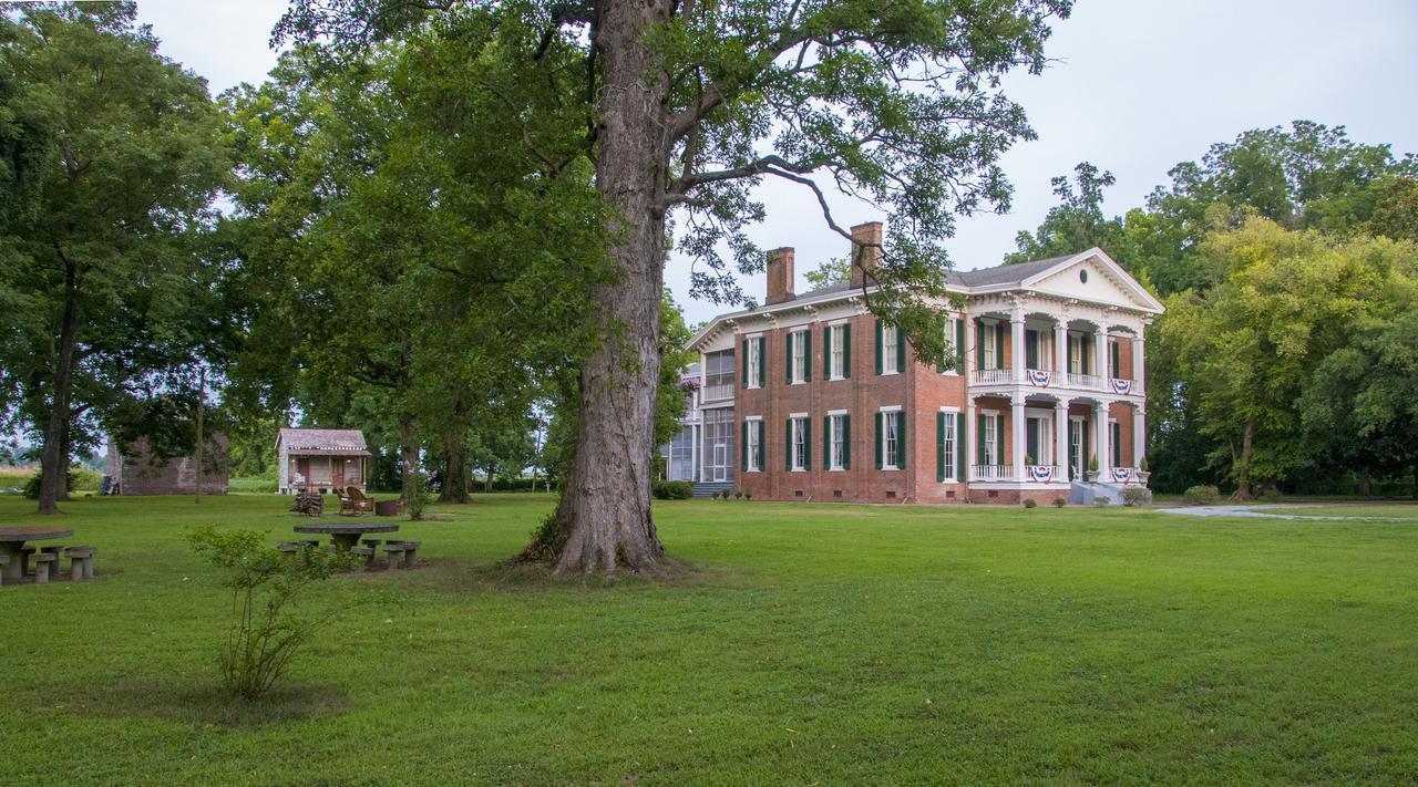Belmont Plantation, Est 1857 Bed & Breakfast